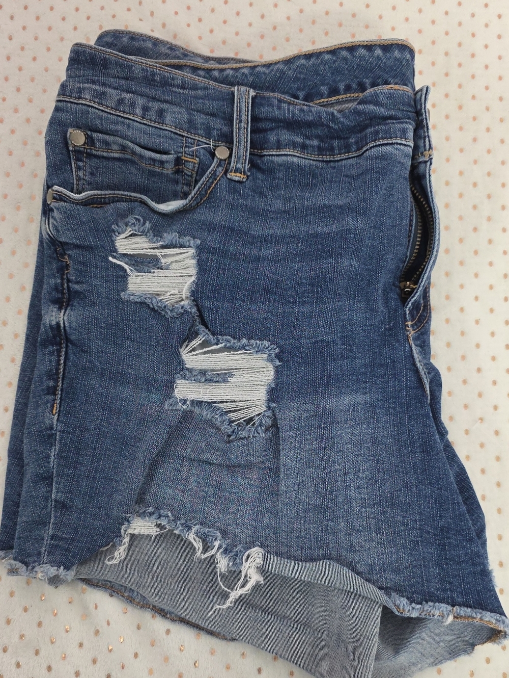 Torrid Distressed Denim Cutoff Shorts Medium Wash Size 20 Plus Size - Picture 11 of 13